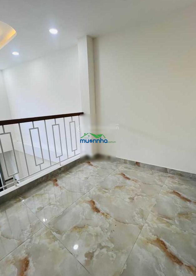 Nhà đẹp ở ngay nở hậu bến phú lâm 40m2, 3 tầng btct 4pn cách mt chỉ 50m, đang cho thuê 10 tr - 3