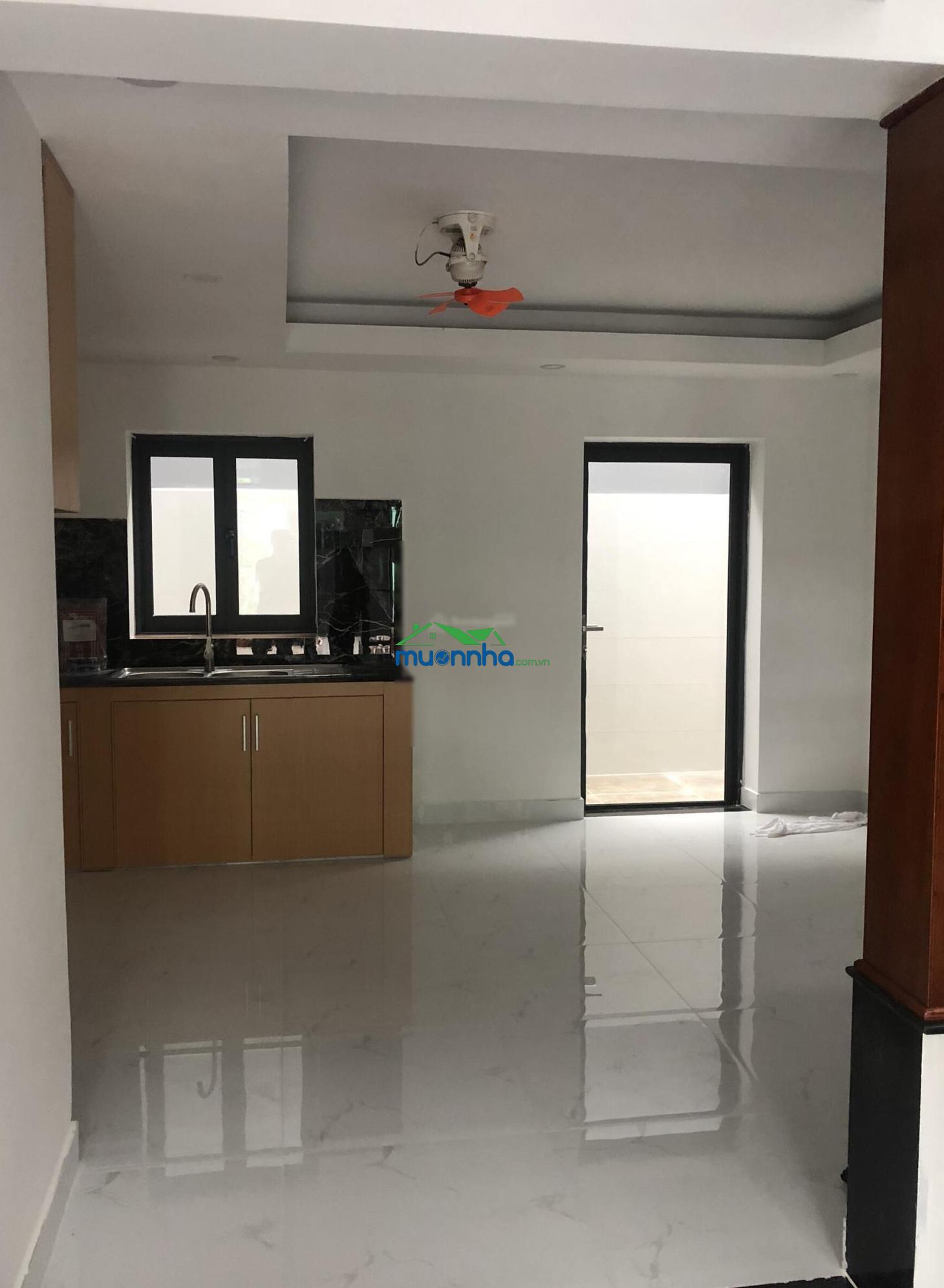 Bán nhà ngay nguyễn văn quá, 5x13m, hẻm thông xe hơi, 3 phòng ngủ