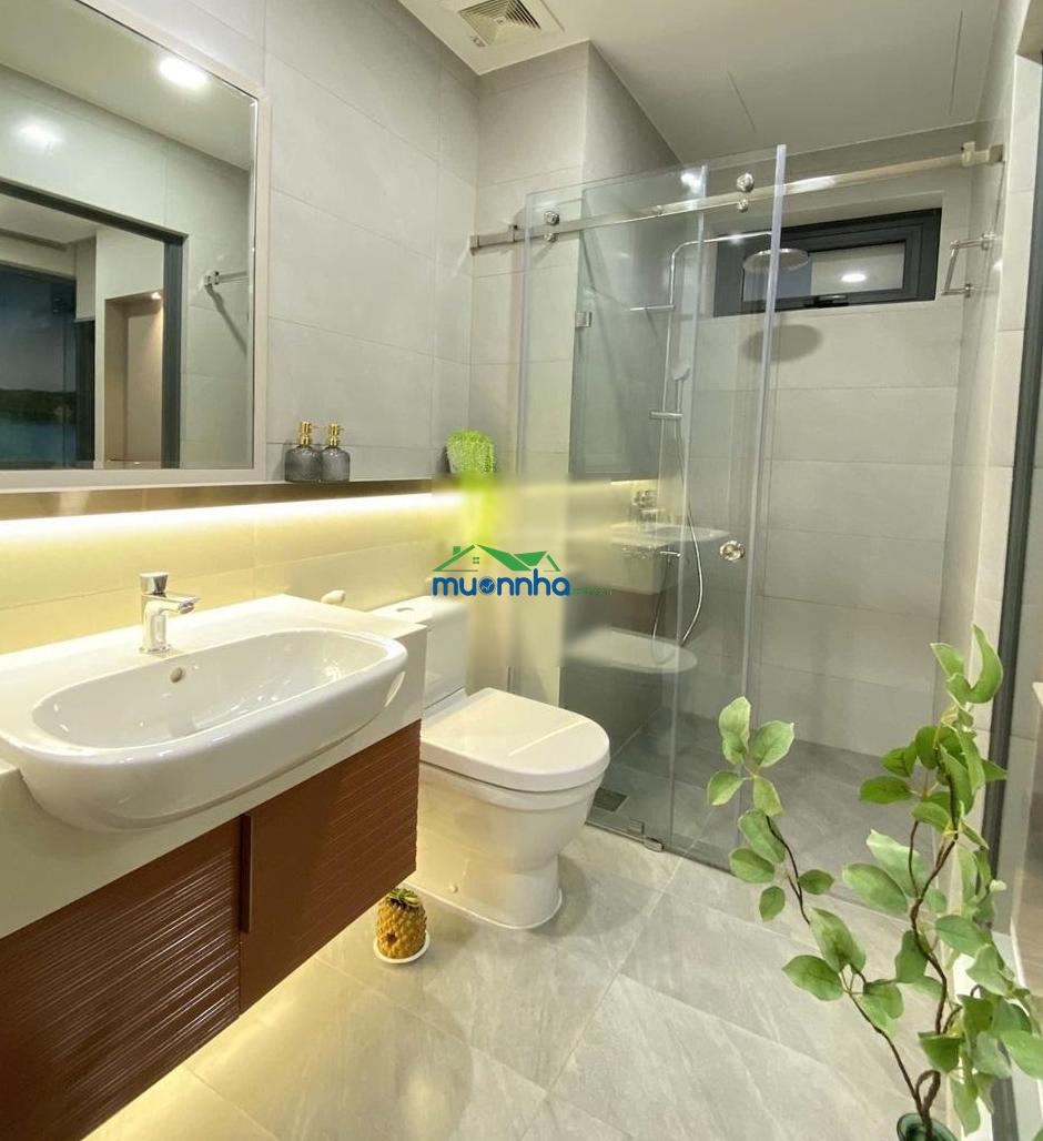 Cho thuê căn hộ mt 63m2, view hồ bơi, rèm + 1 máy lạnh, giường, tủ, bàn ăn, bếp, máy hút mùi 6,5tr