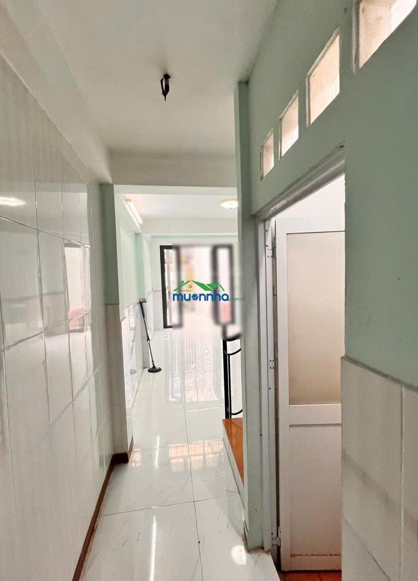 Cần bán căn nhà hẻm 240 đường cách mạng tháng 8, phường 10, quận 3. 42m2, 3 lầu 6.5 tỷ sổ hồng - 3