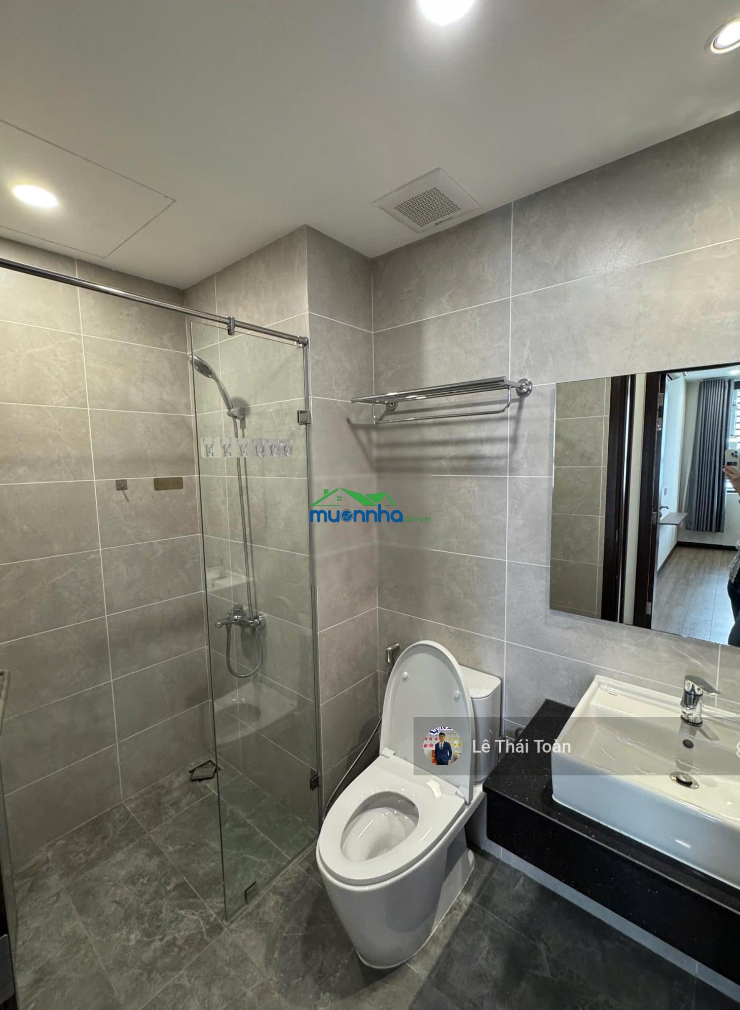 Chủ gửi cho thuê căn 2pn 80m2 rẻ nhất c-skyview full nội thất như hình. lh xem nhà: 0933 945 ***