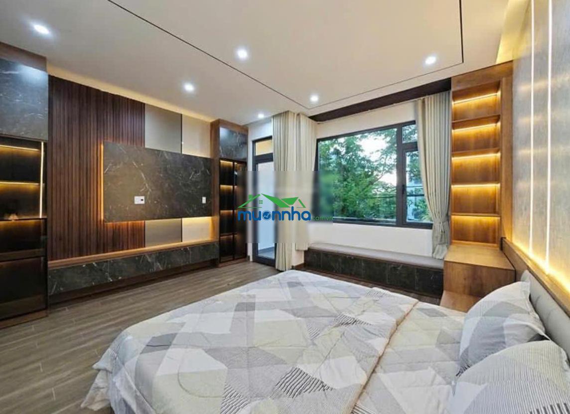 Hạ giá từ 7,2 tỷ xuống còn 6,2 tỷ bán gấp nhà 4.5m x 4 tầng tại tp thủ đức