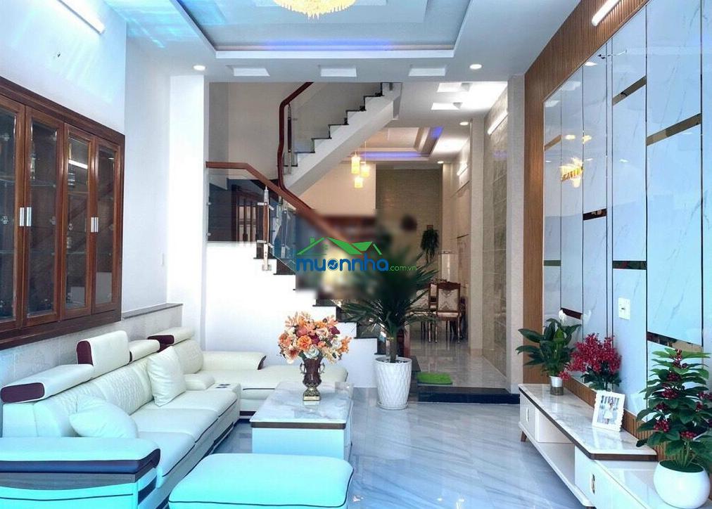 Cần bán nhà hẻm xe hơi 7 chỗ nằm trong nhà đường nơ trang long. dt: 4x16m. vuông vức. trệt, 3 lầu - 2