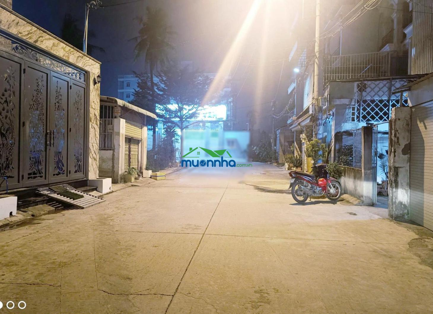 Bán đất tặng dãy nhà trọ 5x23m, hxh thông tl40, thạnh lộc đường to đẹp, nhỉnh 6 tỷ, lh: 0968 211 ***