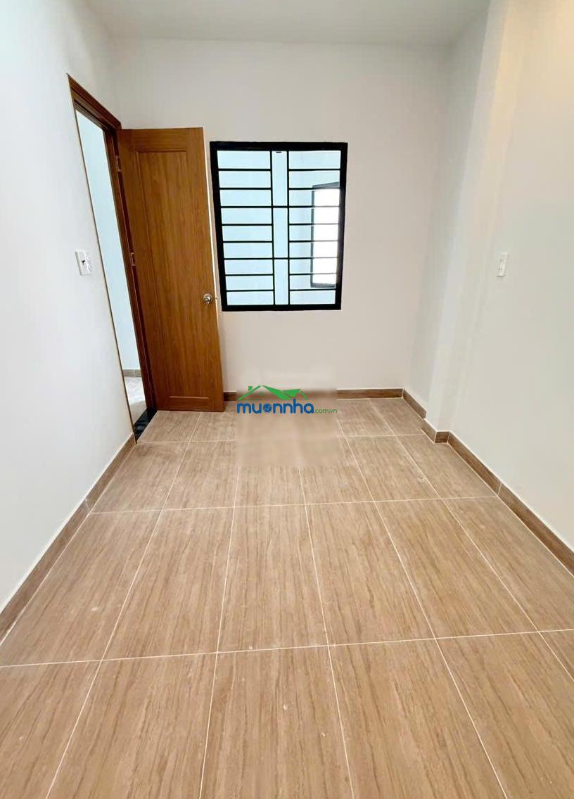 3.15 tỷ - không lộ giới - không quy hoạch - 3 tầng - 2 pn - đường ht06 - gần hiệp thành city - 4