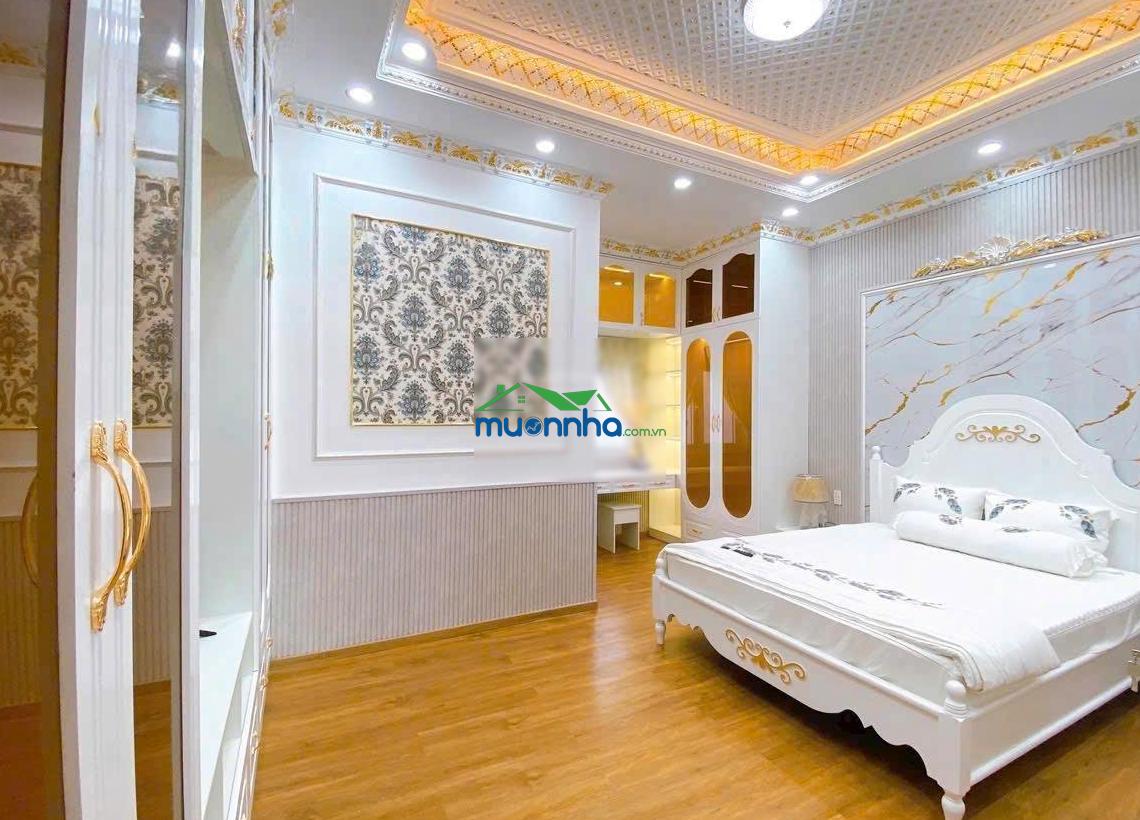 Bán biệt thự cổ điển vàng hẻm xe hơi đào tông nguyên nhà bè - gara xe hơi - dt 95m2. lh 0909 519 ***