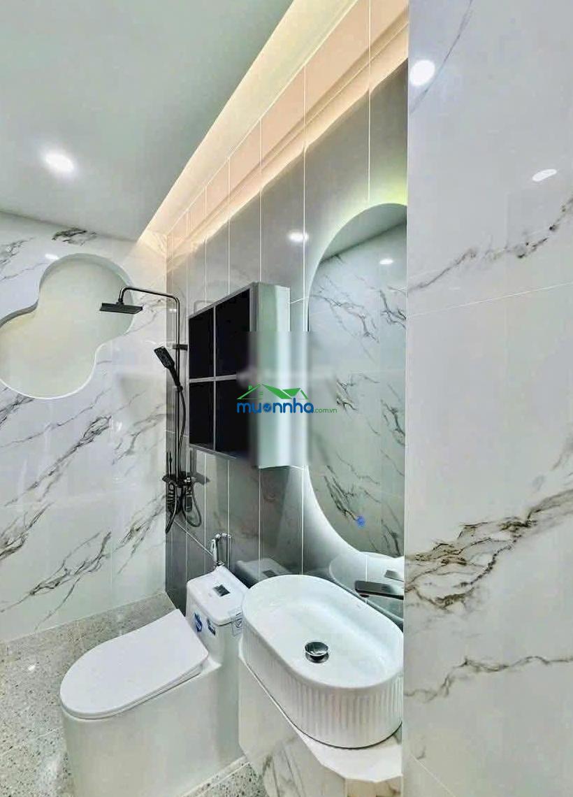 Tôi thiện chí bán căn nhà cho thuê 39tr, đ. lê anh xuân - q.1. giá 5tỷ550/96,5m2. gần chợ bến thành