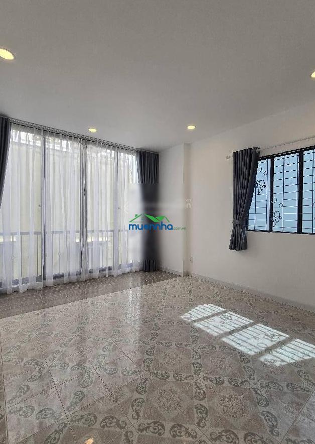 Siêu vị trí cung đường thời trang - ngay lê văn sỹ - 4x12m - 4 tầng