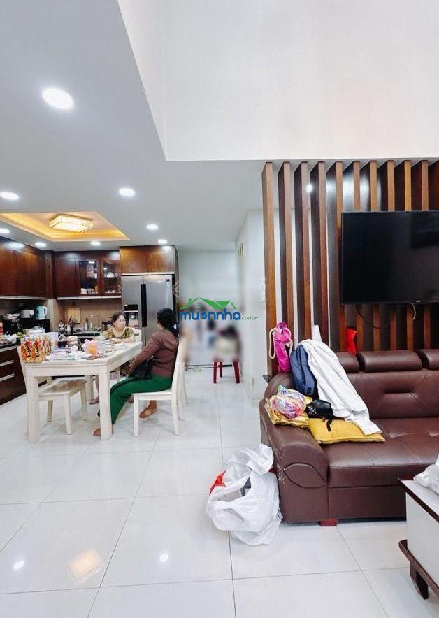 Định cư nước ngoài, bán nhà 4 tầng, full nội thất, quận 4 giá 7,8 tỷ