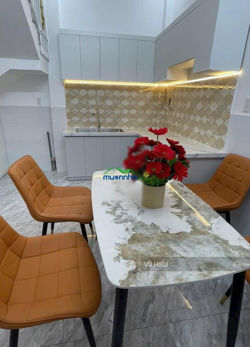 Bán nhà đẹp căn góc - 5.5x10m - đường chuyên dùng 9 - quận 7 - 2