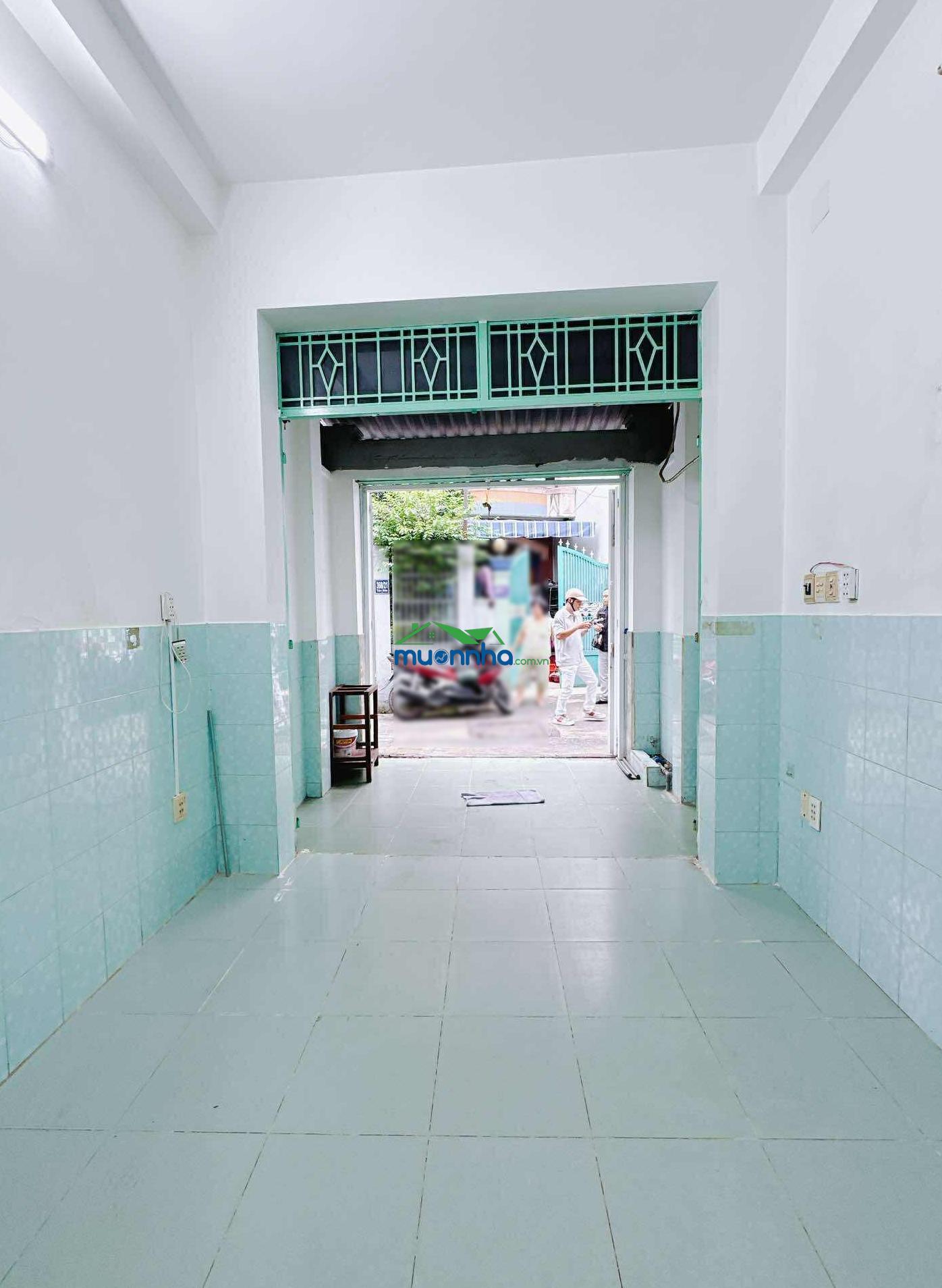 Nhà tôn đản q4 - 4 tầng đúc - 22.6m2 - ko qh - chỉ 3.5 tỷ - 2