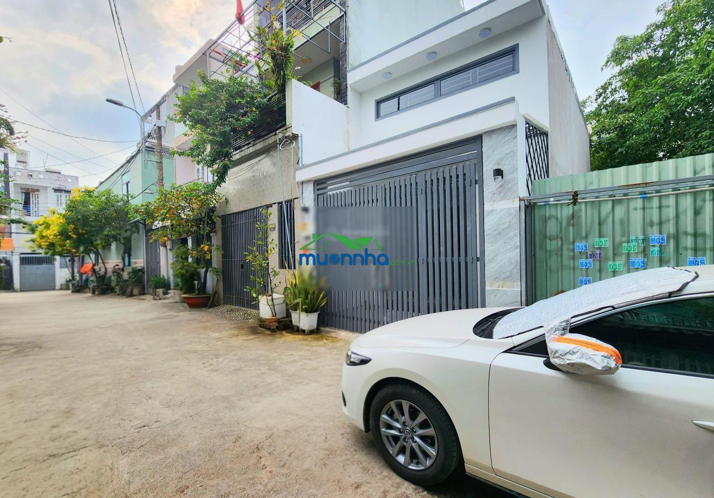 Nhà mới 2 tầng, full nội thất, vào ở ngay, hẻm xe hơi, gần ngay trường thpt dương văn thì