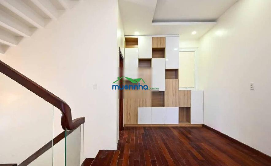 Căn nhà ngang khủng 6.5m, 2 mặt thoáng ôtô đỗ cửa, cách mt vài căn, ôtô ngủ trong nhà - giá 11.9 tỷ