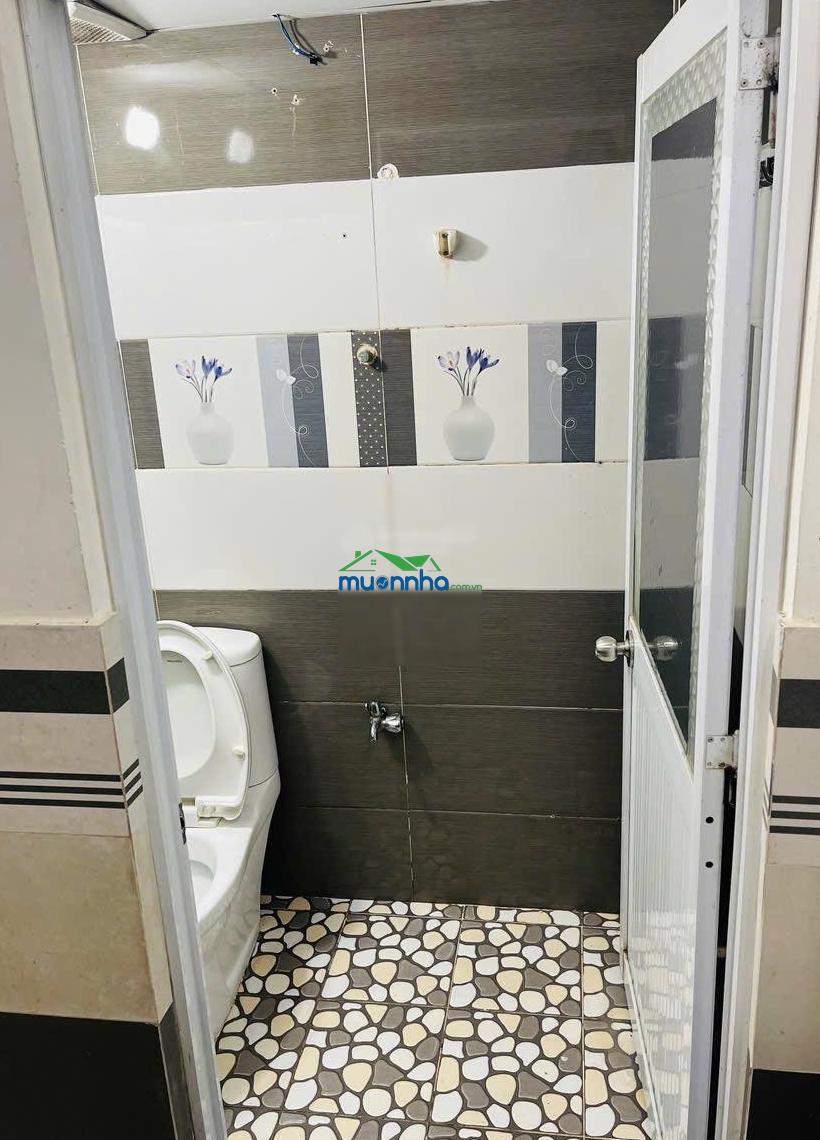 Cần bán gấp nhà phố 1trệt 1lầu diện tích 20m2, đường nguyễn văn quá ,giá 2tỷ ,sổ hồng riêng.