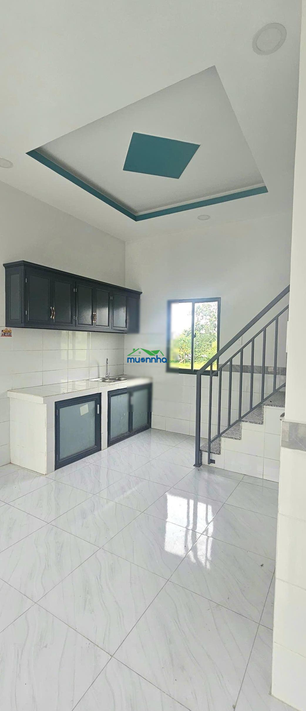 Rẻ hơn thị trường 200tr, nhà 4x8m như mới 1 trệt 1 lầu 2pn 2wc, cần bán gấp. hỗ trợ vay