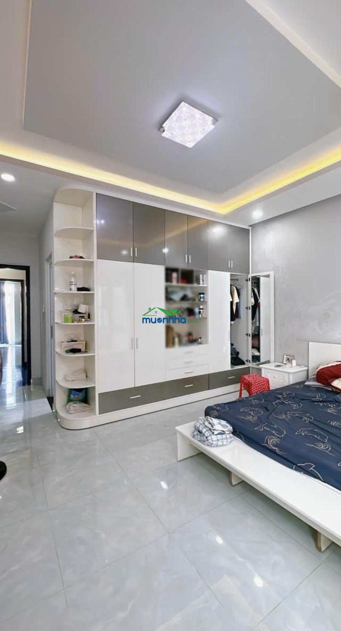 Nhà cực đẹp 5 phòng ở ngay - ngang 5m dài 18m vuông vức