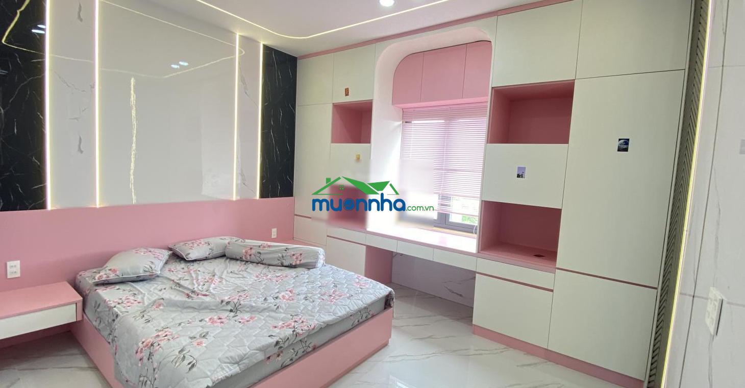 Nhà 1 trệt 1 lửng 3 lầu trước cổng trường học, full nội thất giá 6.8 tỷ, lh 0932 130 ***