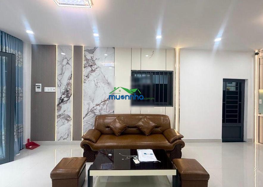 Bán nhà phố mt hẻm 8m - giáp quận 1 - 40m² - full nội thất - 8,x tỷ tl - 4