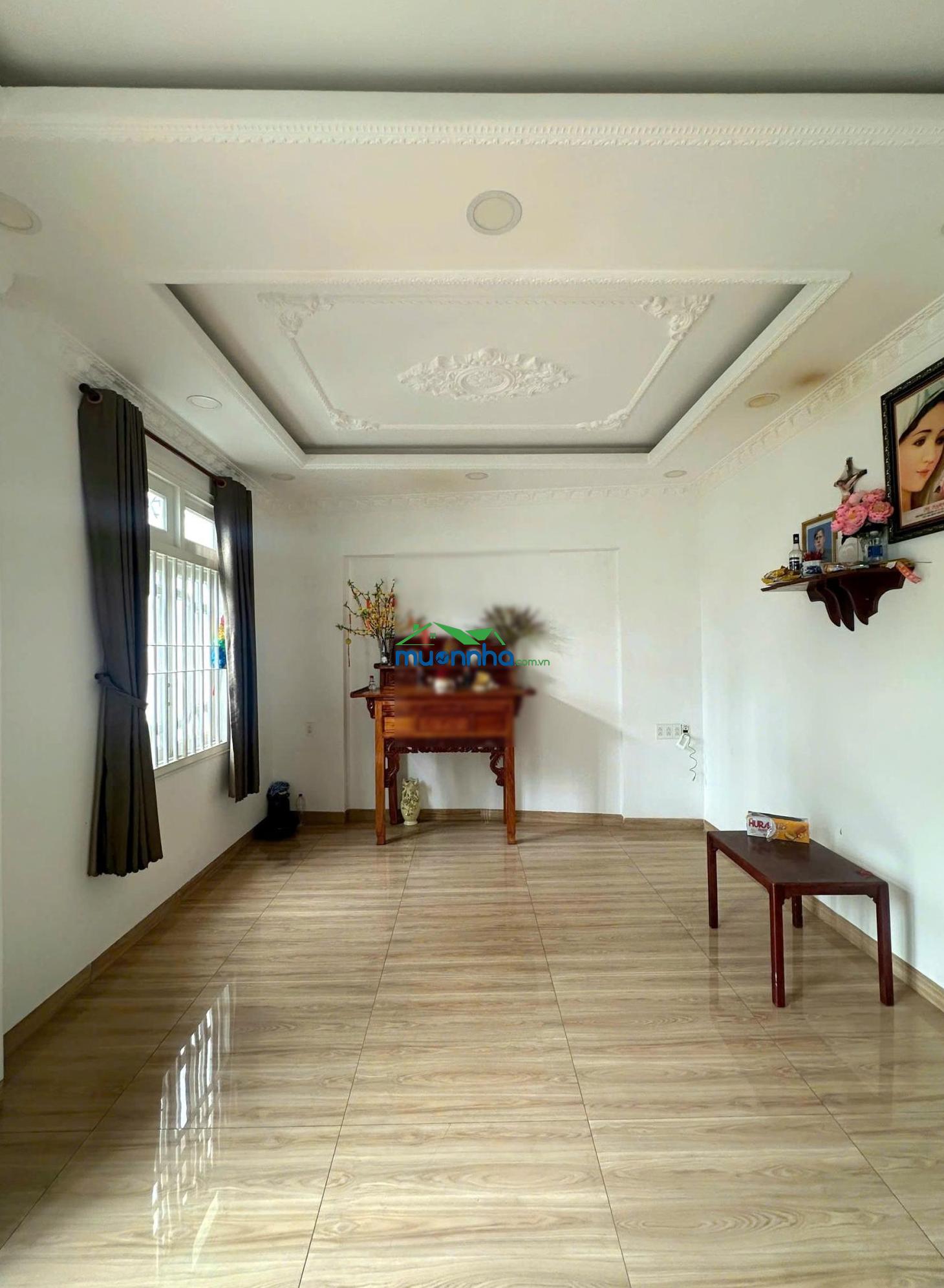 Bán nhà đường lý tự trọng, p. bến thành, q. 1. giá 25 tỷ, 4x20m, nhà 3 lầu, 0941 732 *** cherry - 2