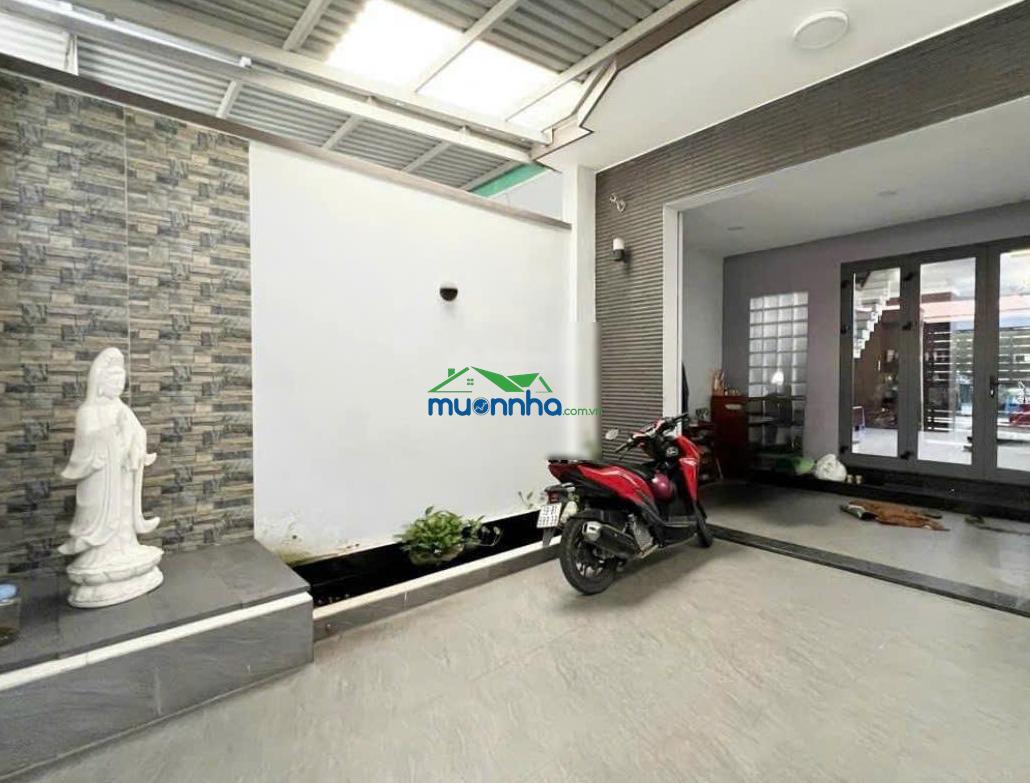 Nhà đẹp tìm chủ! 104,9m², ngang 5 x 20,98, 4 tầng, tặng nội thất, 4 phòng ngủ - 2