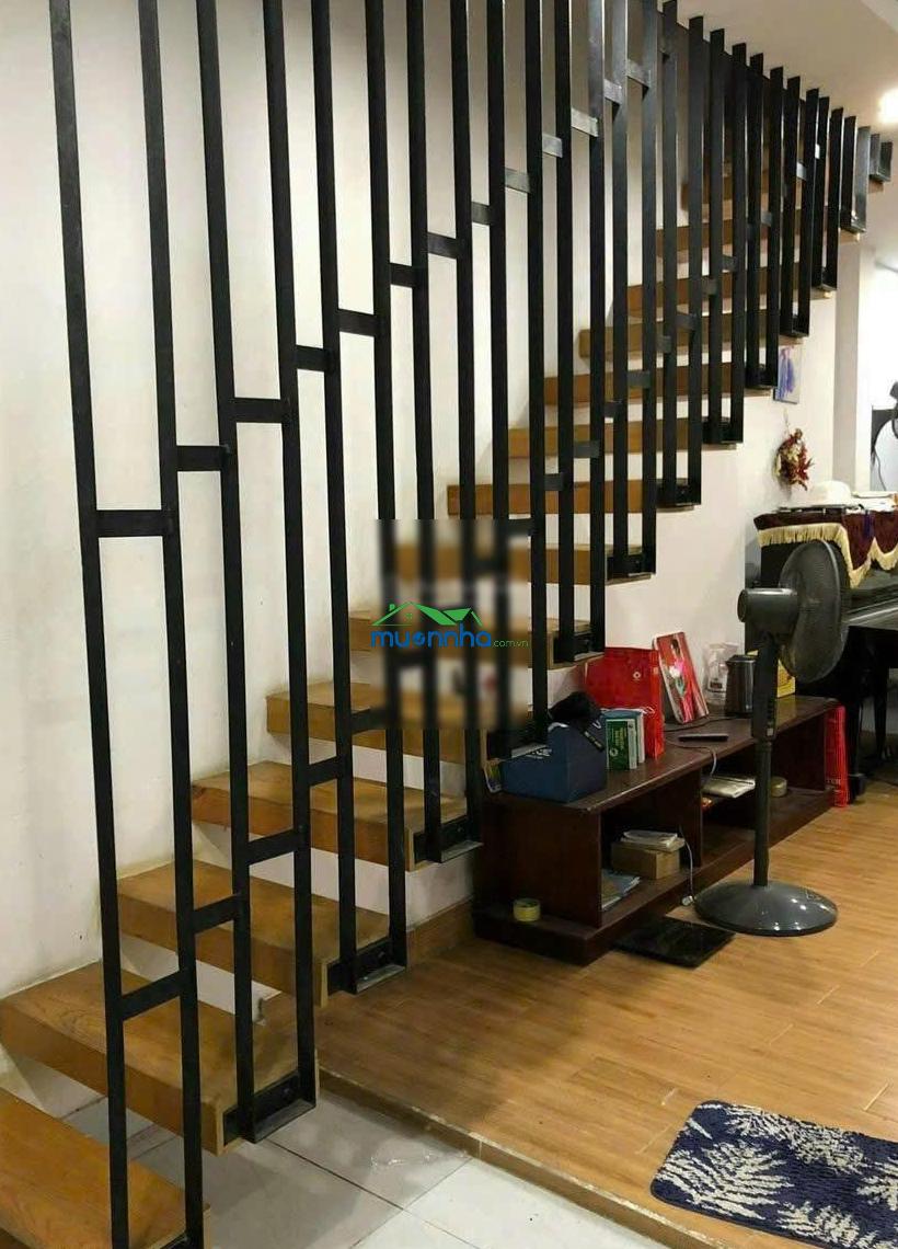 Nhà nằm ngay đường số 2 liền kề quốc lộ 13, đối diện vạn phúc city