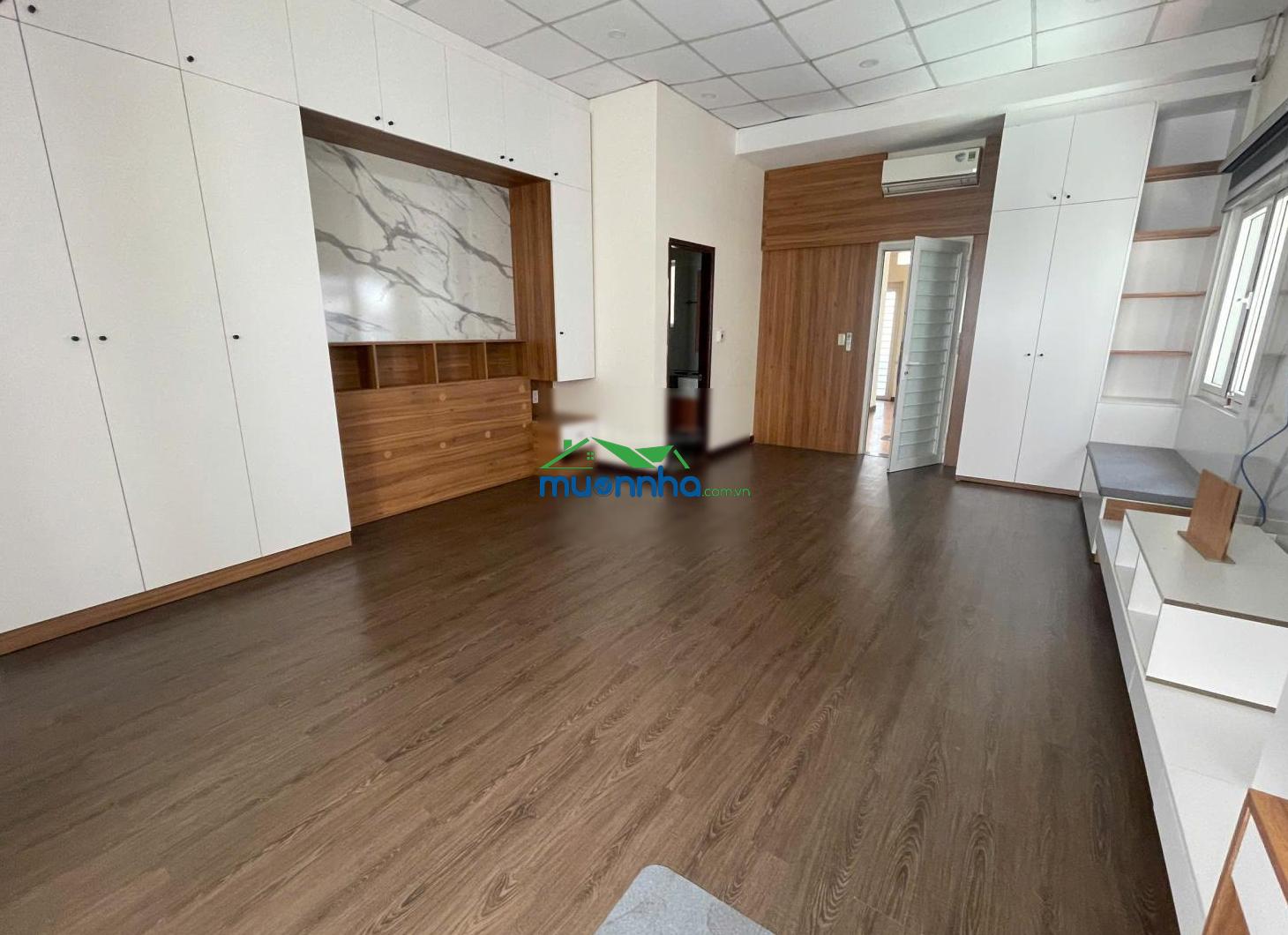 Hạ giá 4 tỷ, nhà hẻm 3/2 quận 10 - dt 9 x 20m ( 160m2 đất ) - nhà khu biệt thự - giá chốt 29 tỷ. - 2