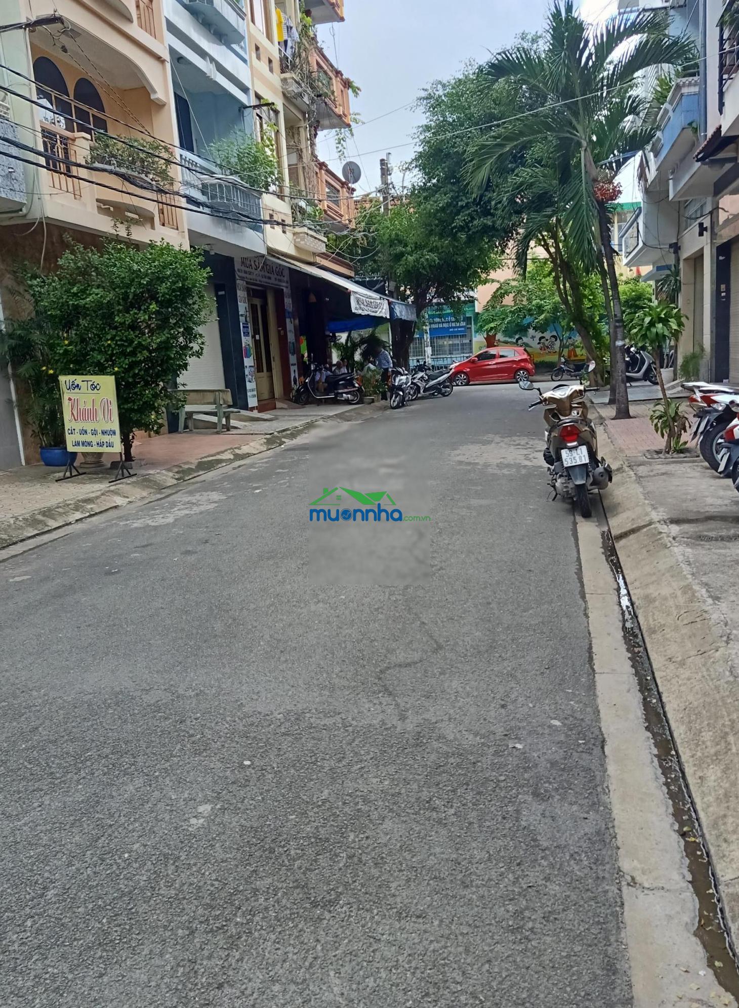 Hẻm xe hơi đẹp - dt: 4.1 x 17m - giá chỉ: 8.2 tỷ - đường hồng lạc, khu bàu cát q. tb