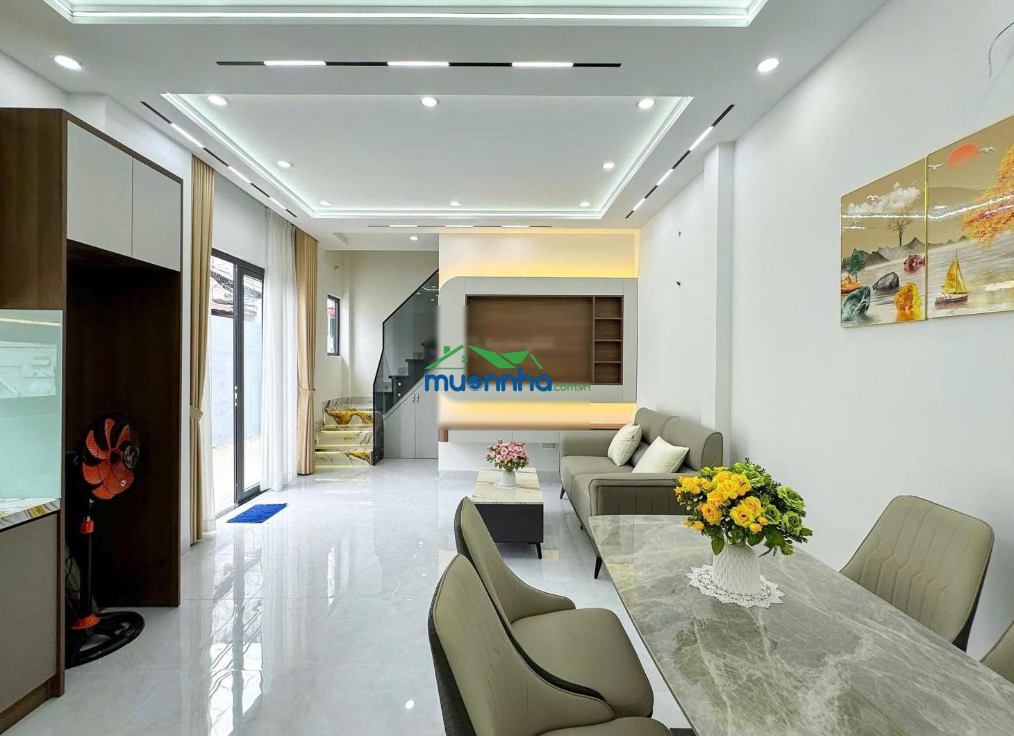 Nhà đẹp góc 2mt có thể kdmb hẻm 160 nguyễn văn quỳ - hẻm thông