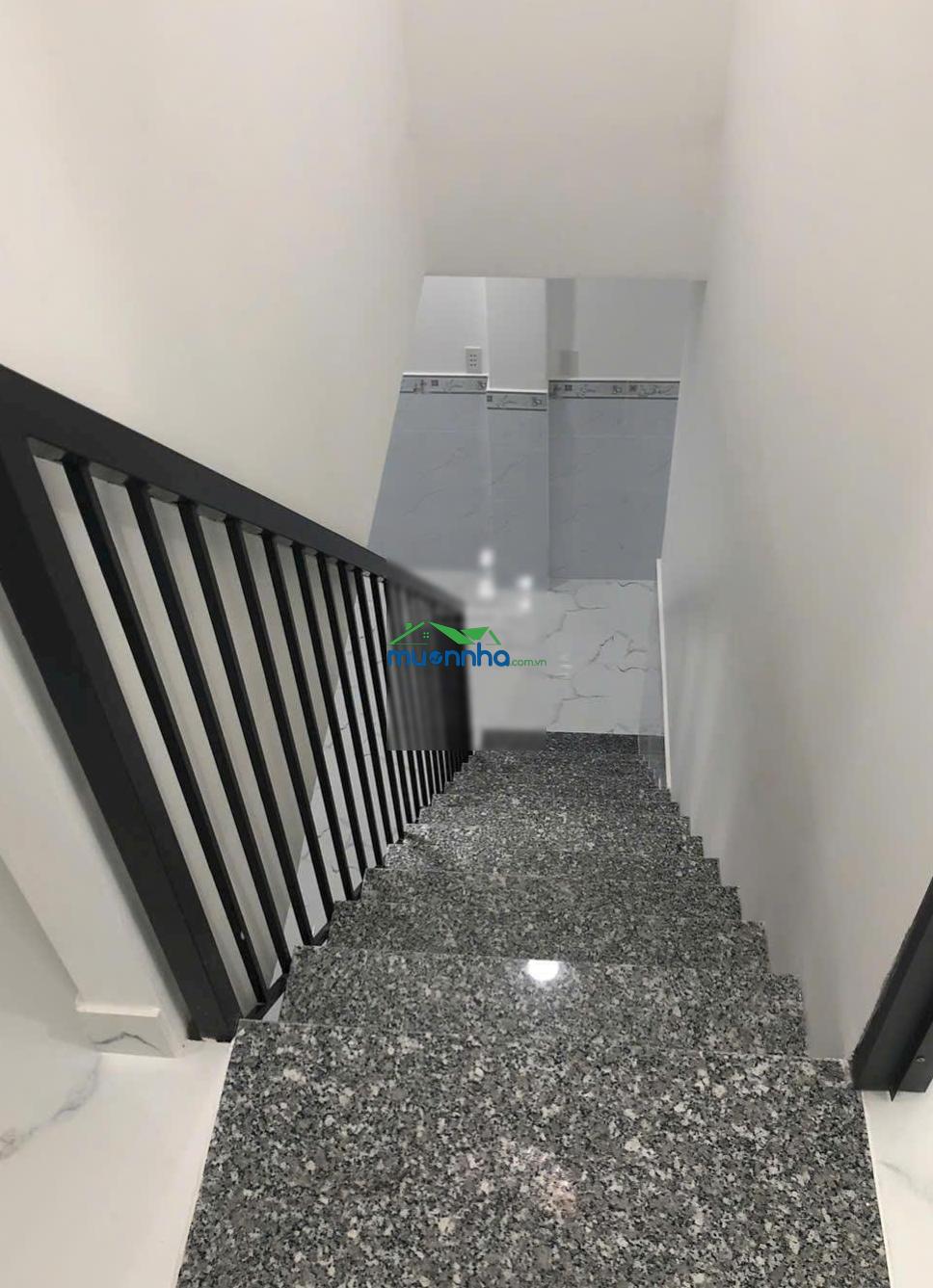 Nhà đẹp mặt tiền-dt:62m2- 2tầng-nở hậu- đường ôtô tránh nhau-gần bv lê văn thịnh, q.2-chỉ 6,8 tỷ - 4