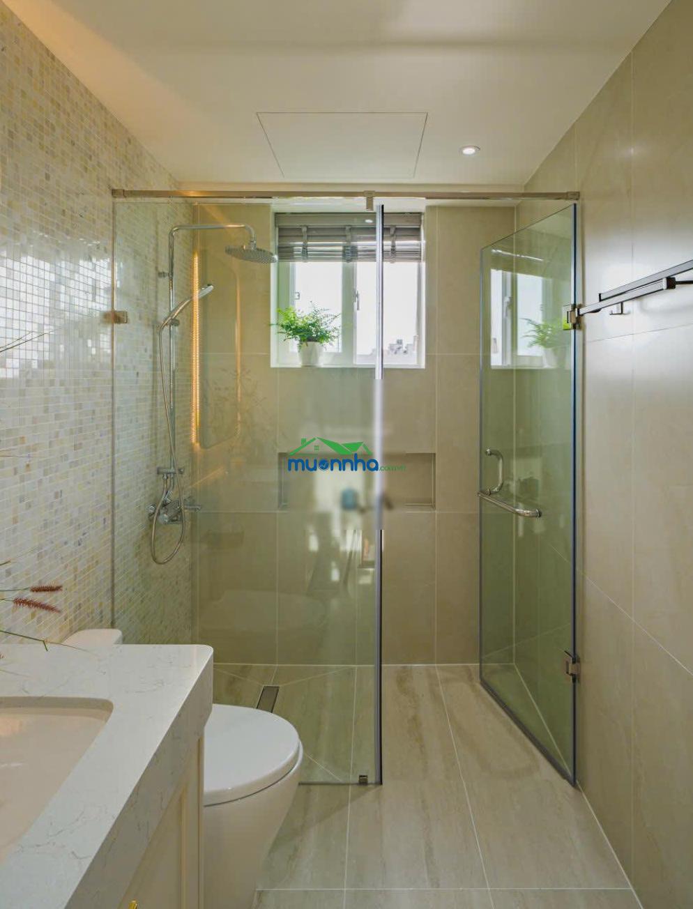 Bán chcc happy valley 135m2 tầng cao, căn góc đông nam, block cách xa nvl. giá tốt chỉ 12.9 tỷ