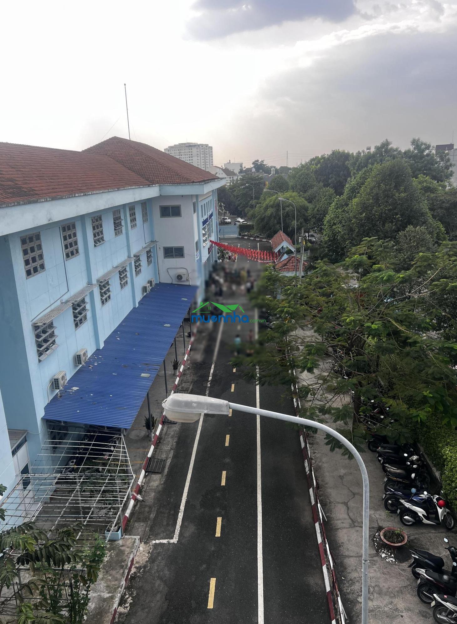 Bán nhà ngay trường học nguyễn thị định-