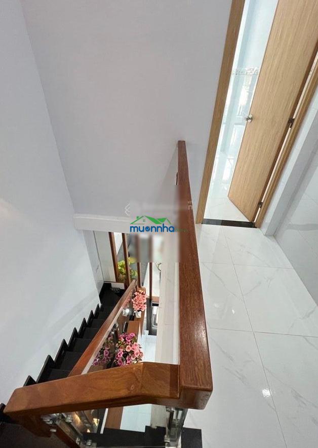Nhà mới, ko lg qh - cách mạng tháng 8 - 33m², 2 tầng - 3,99 tỷ