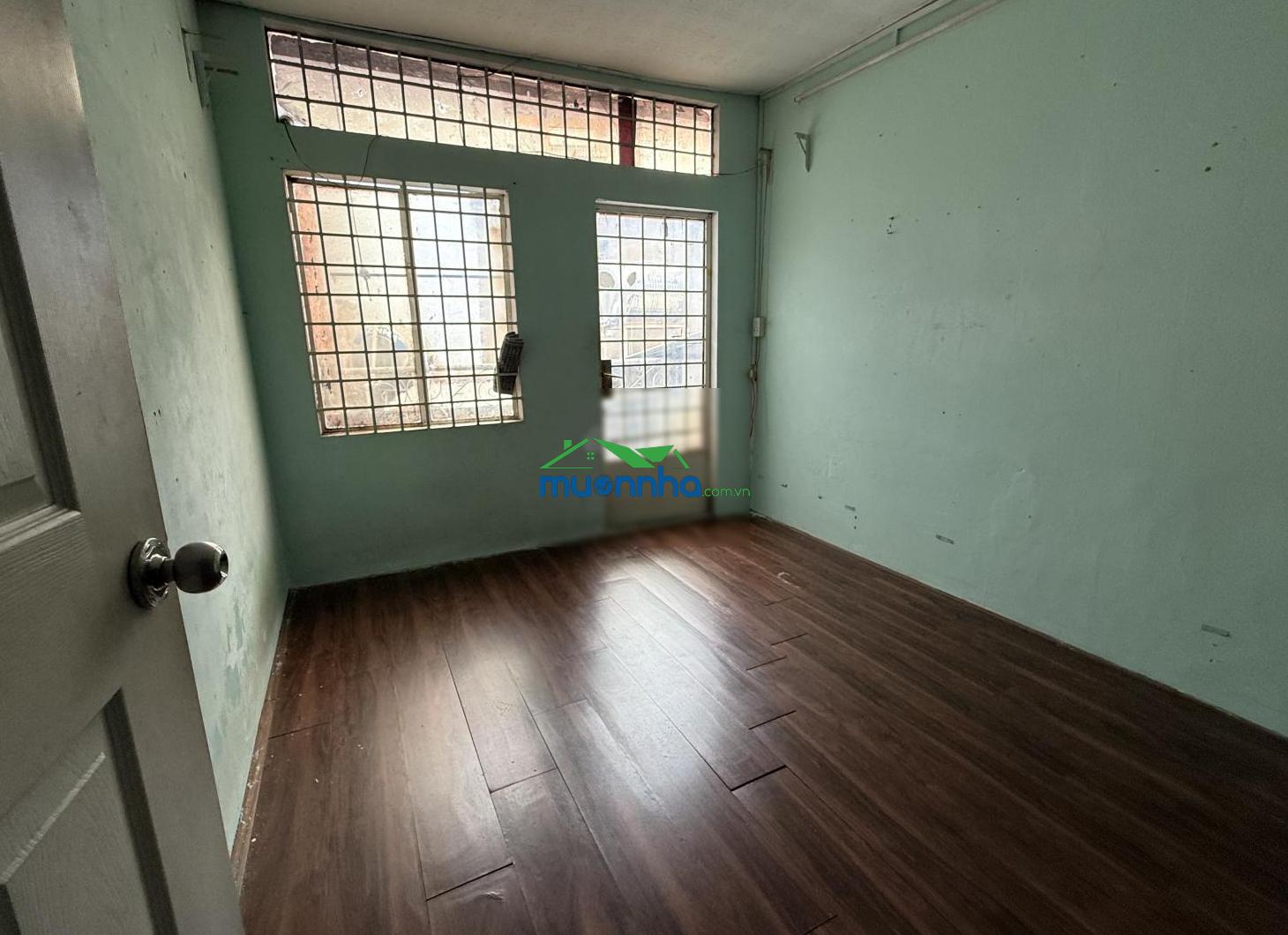 Bán nhà cấp 4, sn 56/53 tô hiến thành, phường 15, quận 10, phúc 0903 647 ***