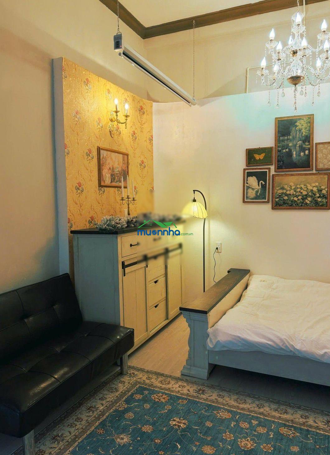 Giáp lê quang định, đang kinh doanh,sẵn thu tiền,ngang 5.4(nở hậu)68m,ô tô 4 chỗ, shr,cc ngay,8.8t - 2