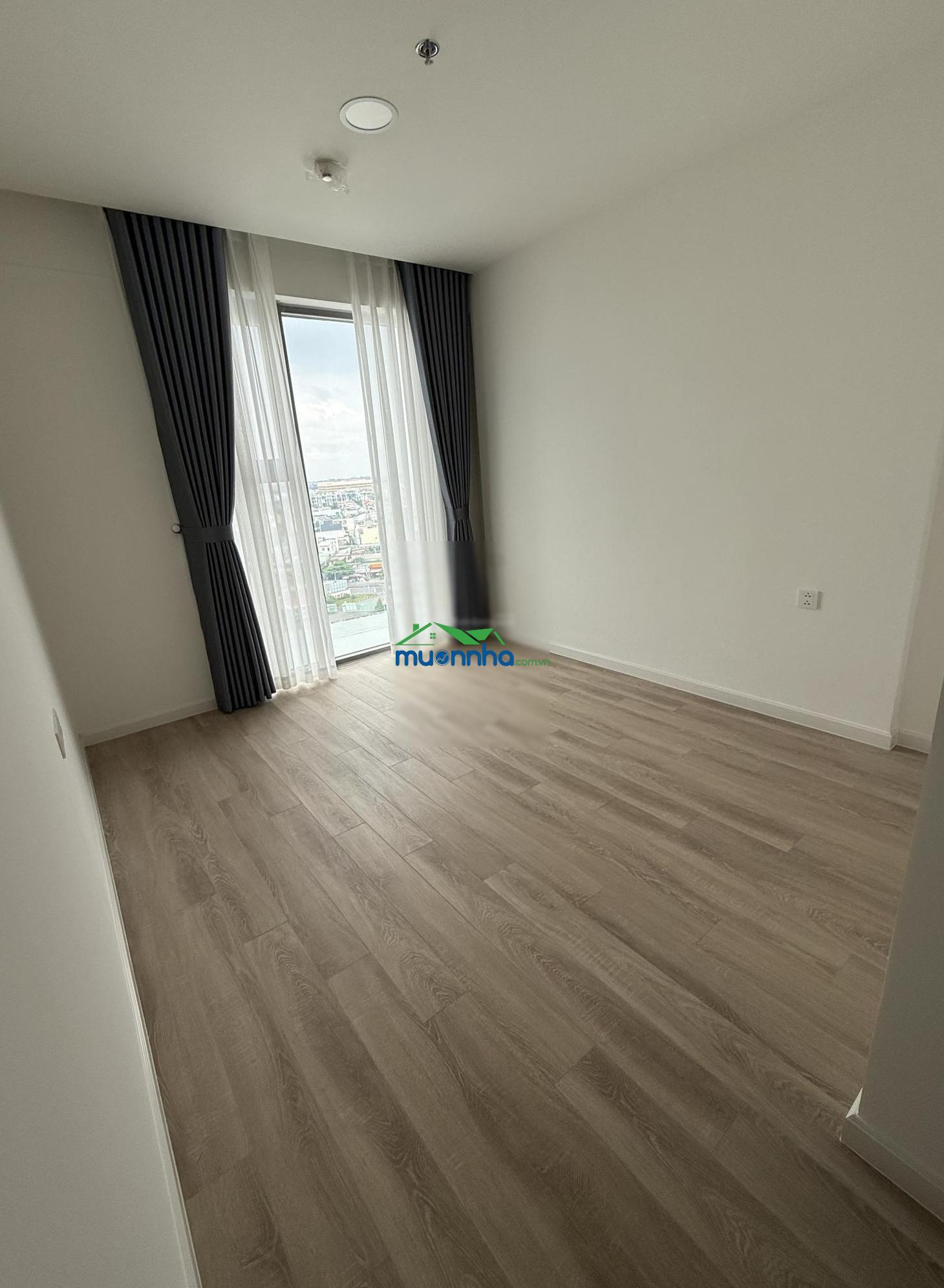 Bán căn 2pn 2wc urban green view hồ bơi siêu thoáng mát