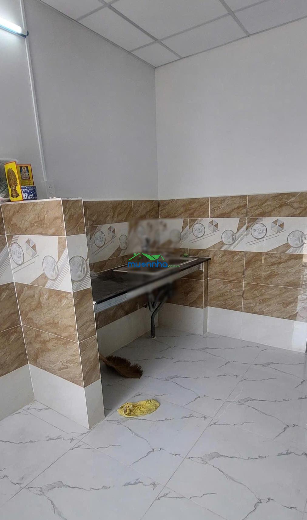 Nhà mới gần bv bình tân, khu dân cư đông đúc, cách đầm sen chỉ 10 phút