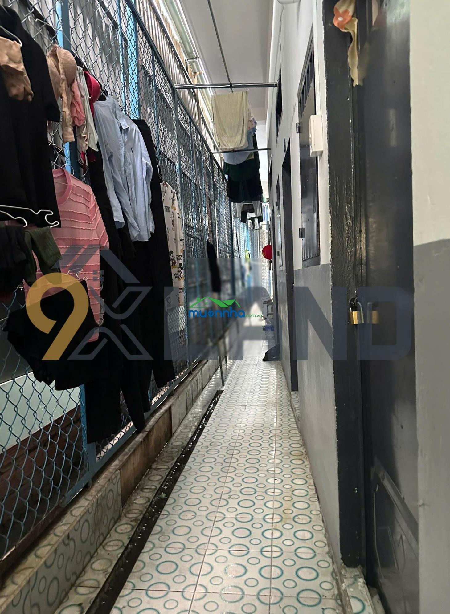 Dãy trọ 2 tầng 12 phòng - ngay đh ngân hàng - hxh thông - thu nhập 30 triệu/tháng - 3