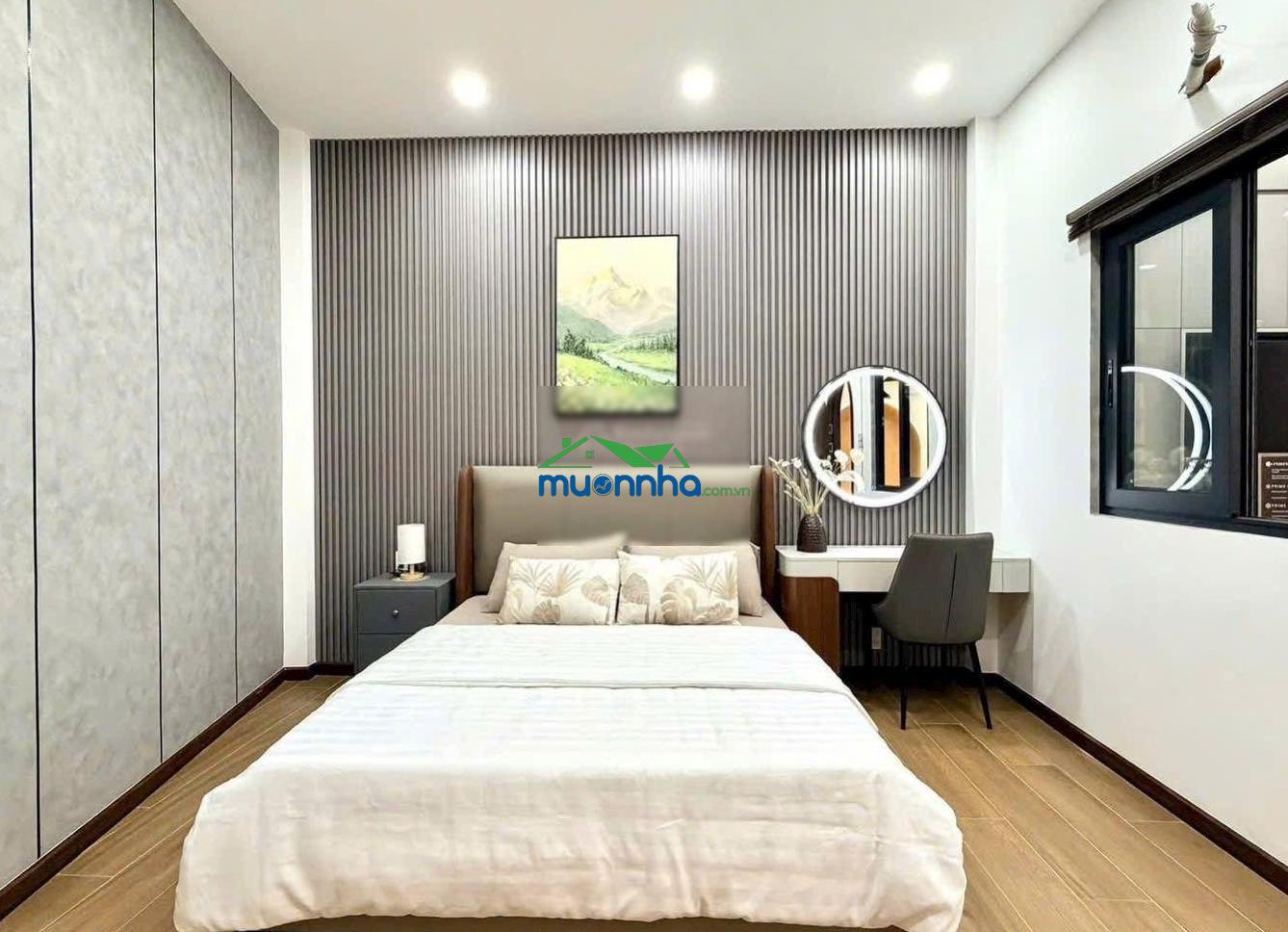 Quá đã quá mê với căn nhà có sân vườn cực hiếm, cổng 120m2 - ngang 4mx24m nở hậu 8.2m, trệt 2 lầu - 2