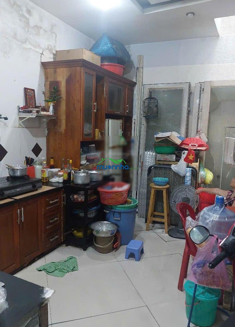 Chính chủ cần bán nhà 3,7 x 14, nở hậu. mặt tiền cạnh trường học, tiện kinh doanh. có thương lượng