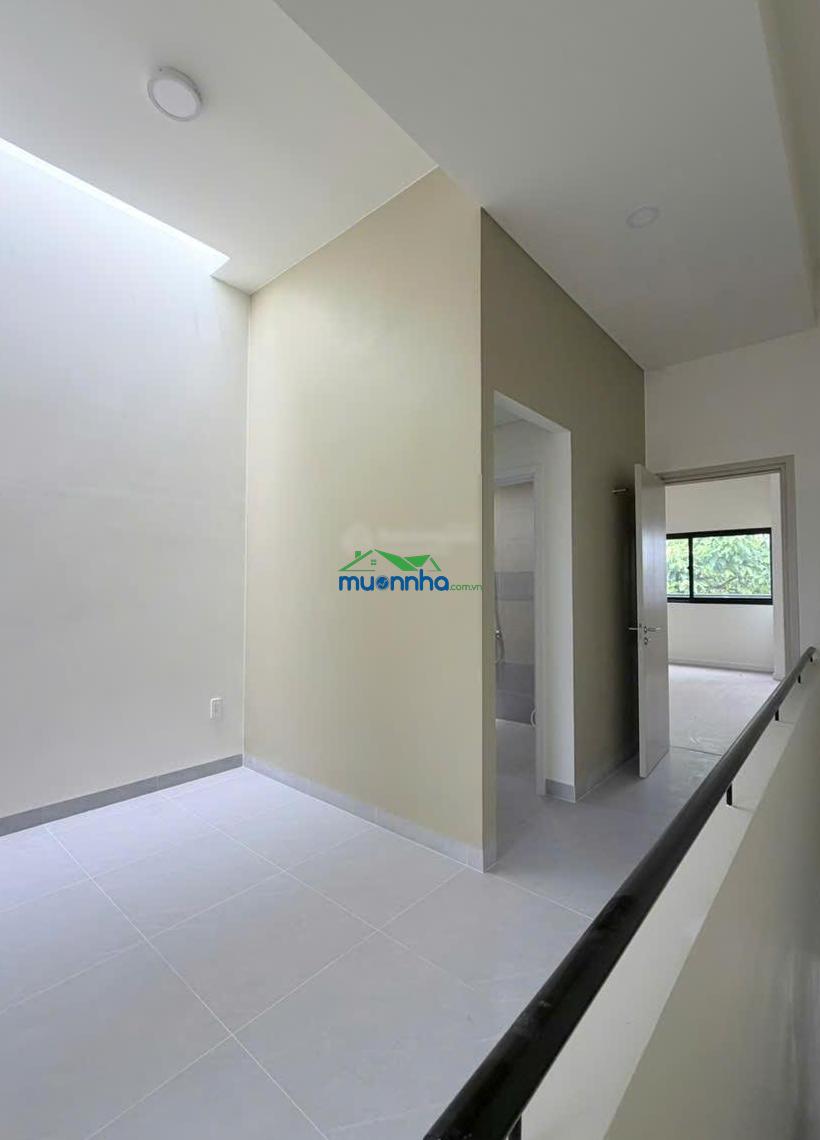 Nhà mới 100% cho thuê nhà 2 tầng khu cát tường j - home compound an ninh tuyệt đối chỉ 9tr/tháng