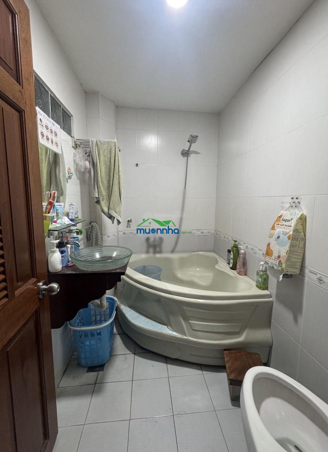 916 hẻm ôtô tới nhà, lạc long quân, phường 8, tb. dt 3m90x13m (3 tầng, 4 phòng ngủ, 3wc), đúc btct - 2