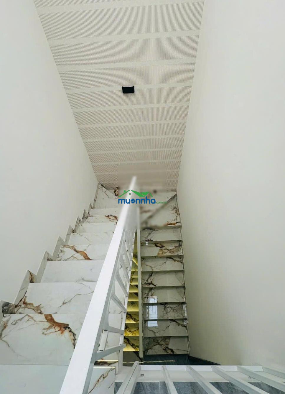 Nhà mới 3 lầu cần bán nhanh (4,3x24)m tại thạnh xuân 38, p. thới an, tp.hcm