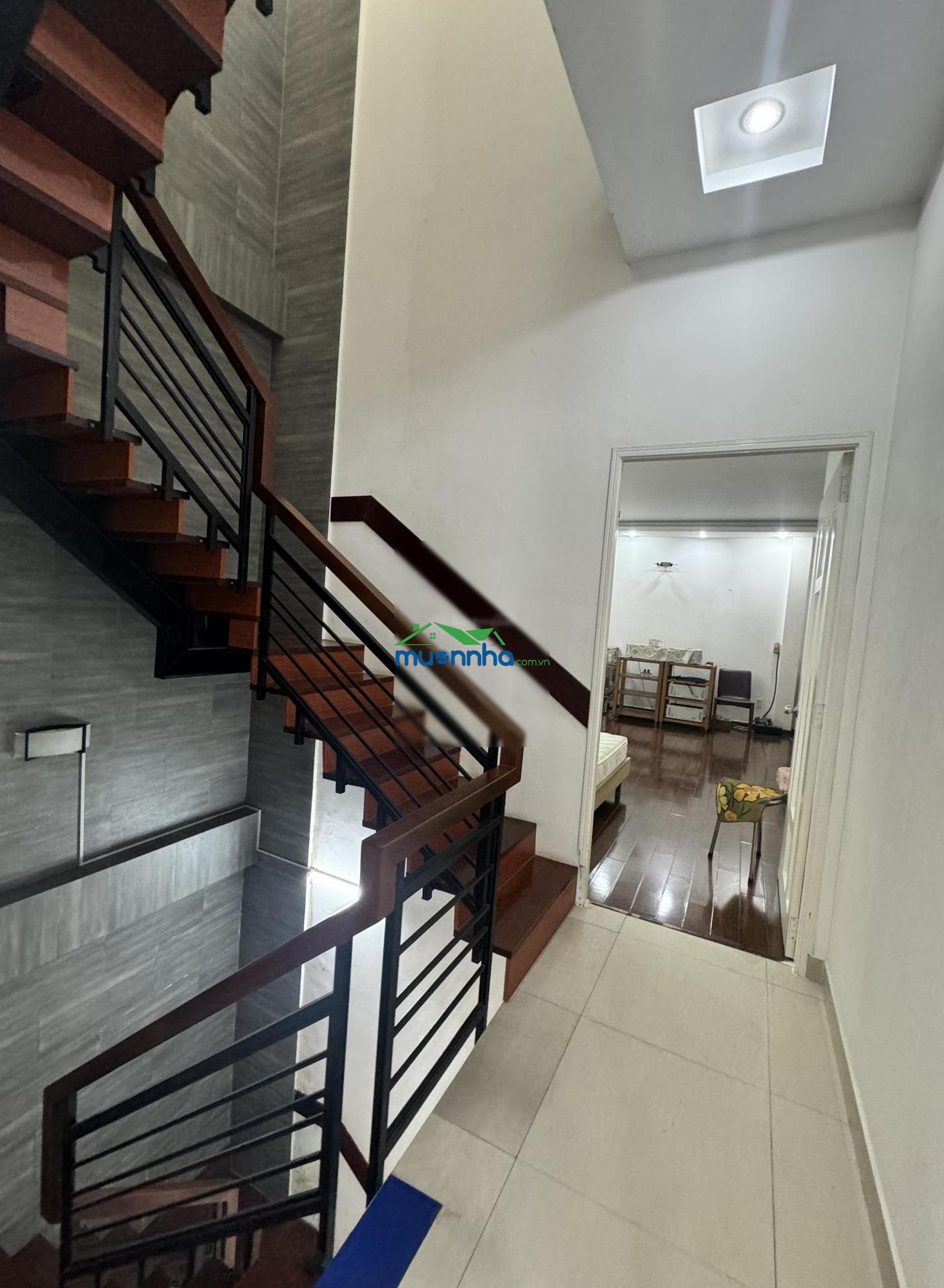 Bán nhà chính chủ hẻm xe hơi vào nhà 166/thích quảng đức, p4, phú nhuận. ngang 6,5 x 15,8, nhà xây - 3