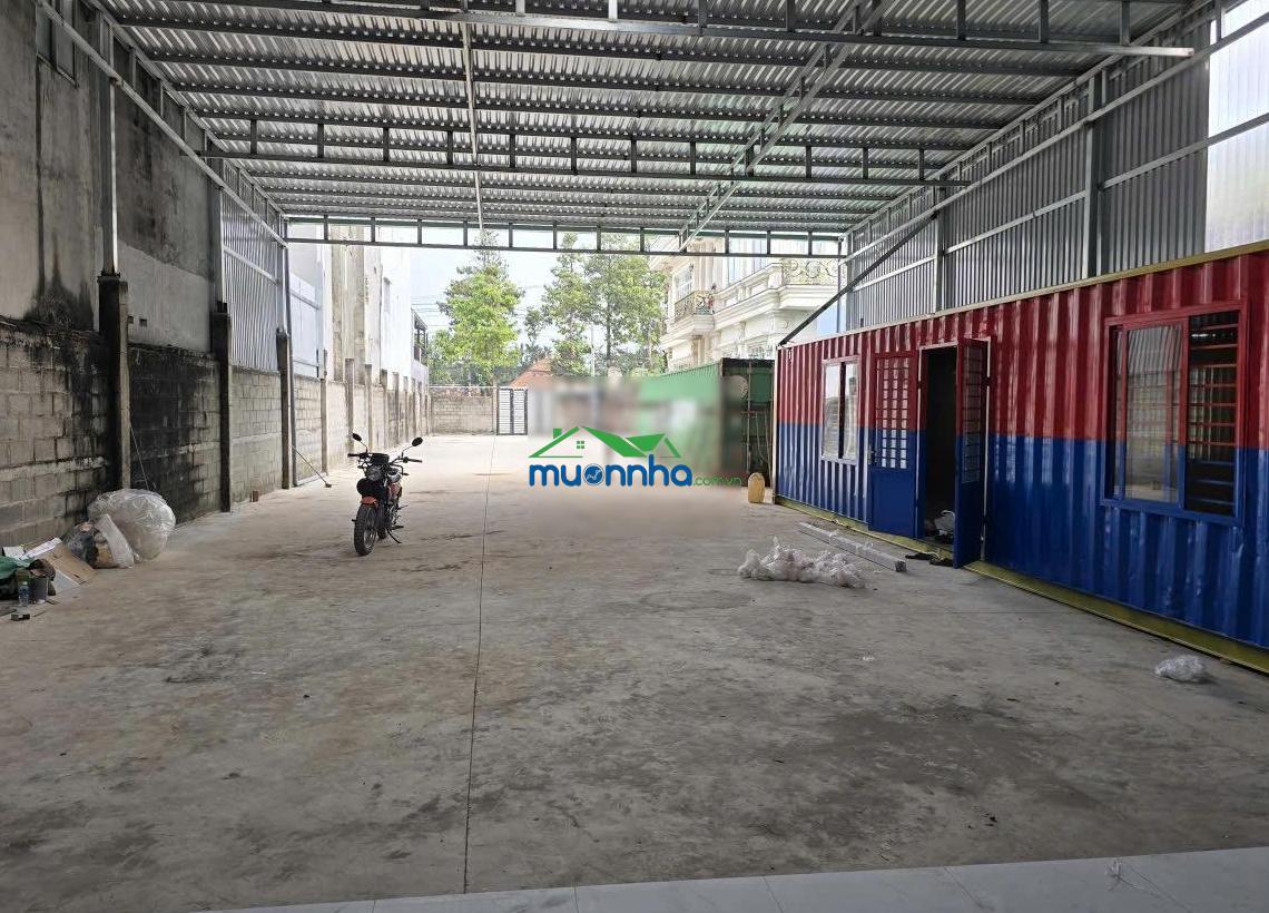 Mb kho bãi 700m2/30 triệu có sẵn 3 pha và 2 container - 3