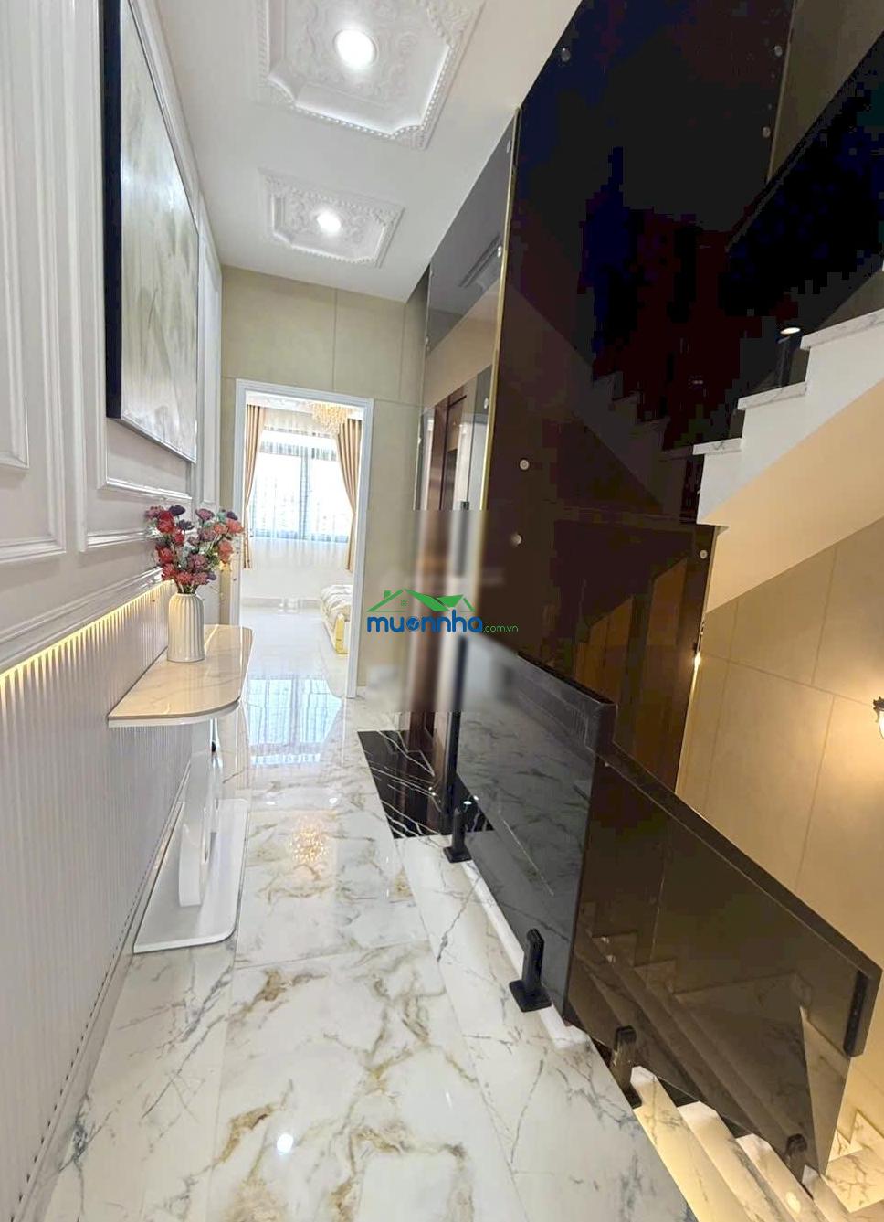 Cực phẩm 4 tầng, 5x18, chỉ 8 tỷ 999 - đường nhựa 10m