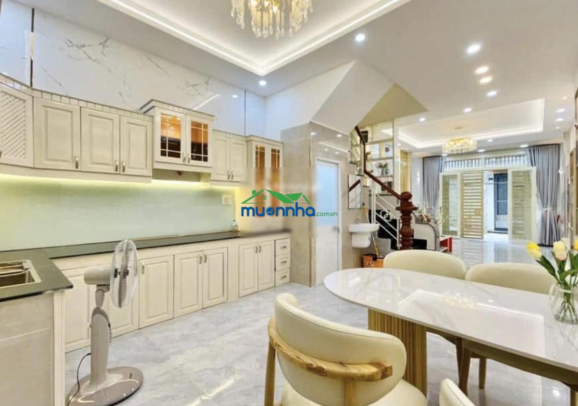 Bà năm cần bán gấp căn xóm chiếu - quận 4 dt 76m2. gần trường thpt nguyễn trãi - 4