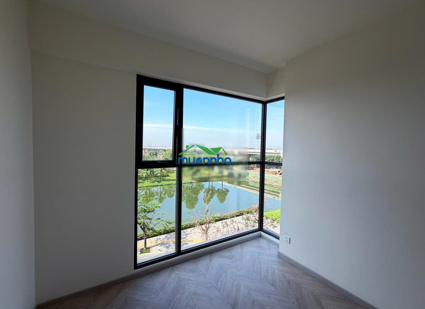 Hiếm! 2pn căn góc lumiere boulevard view hồ nhà trống mới không vay 4.850 tỷ