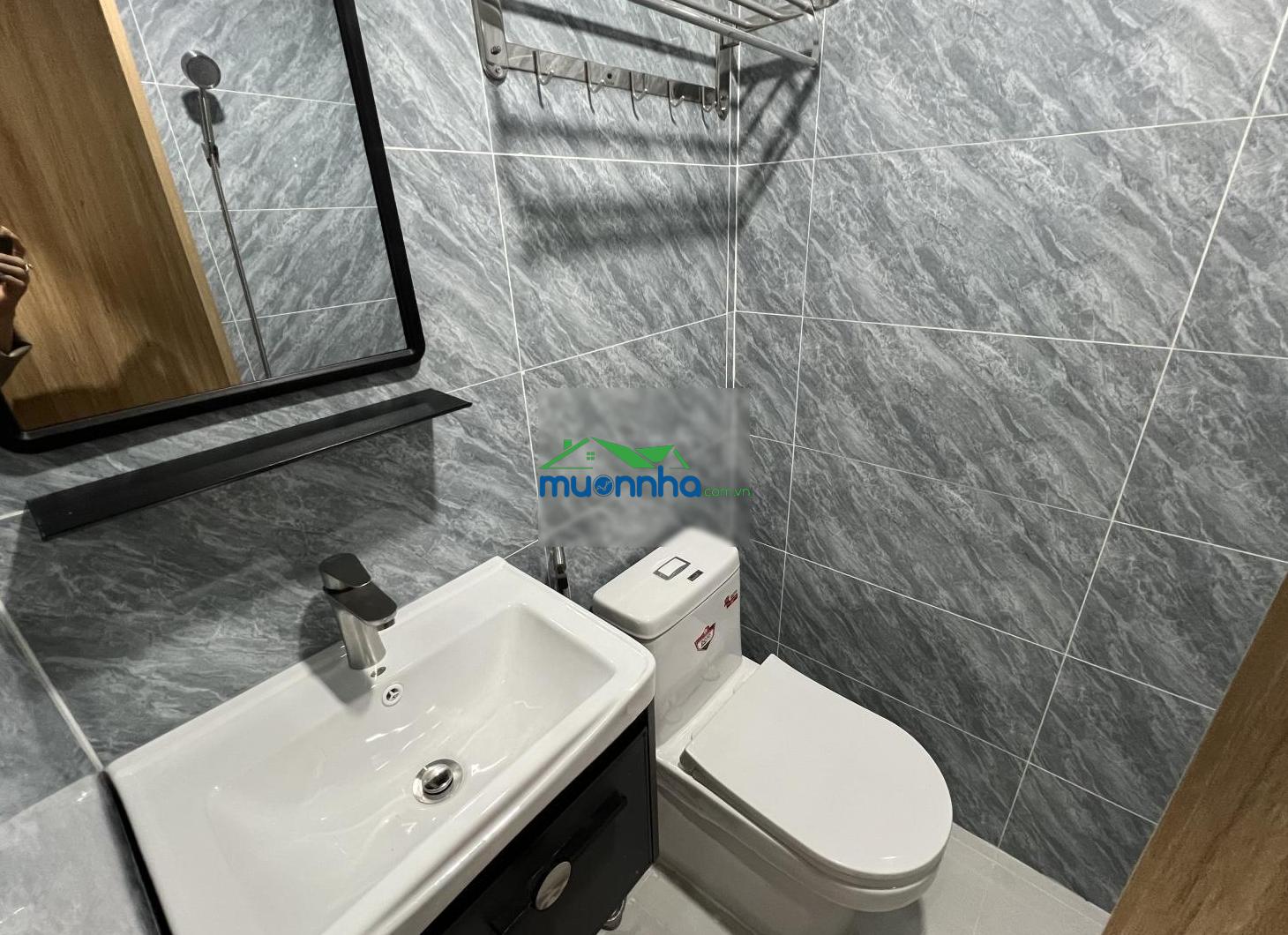 Giá 4 tỷ 780 bán nhà, nhà 3pn, gần chợ phú nhuận, sát bên cầu kiệu, cách mt 10m