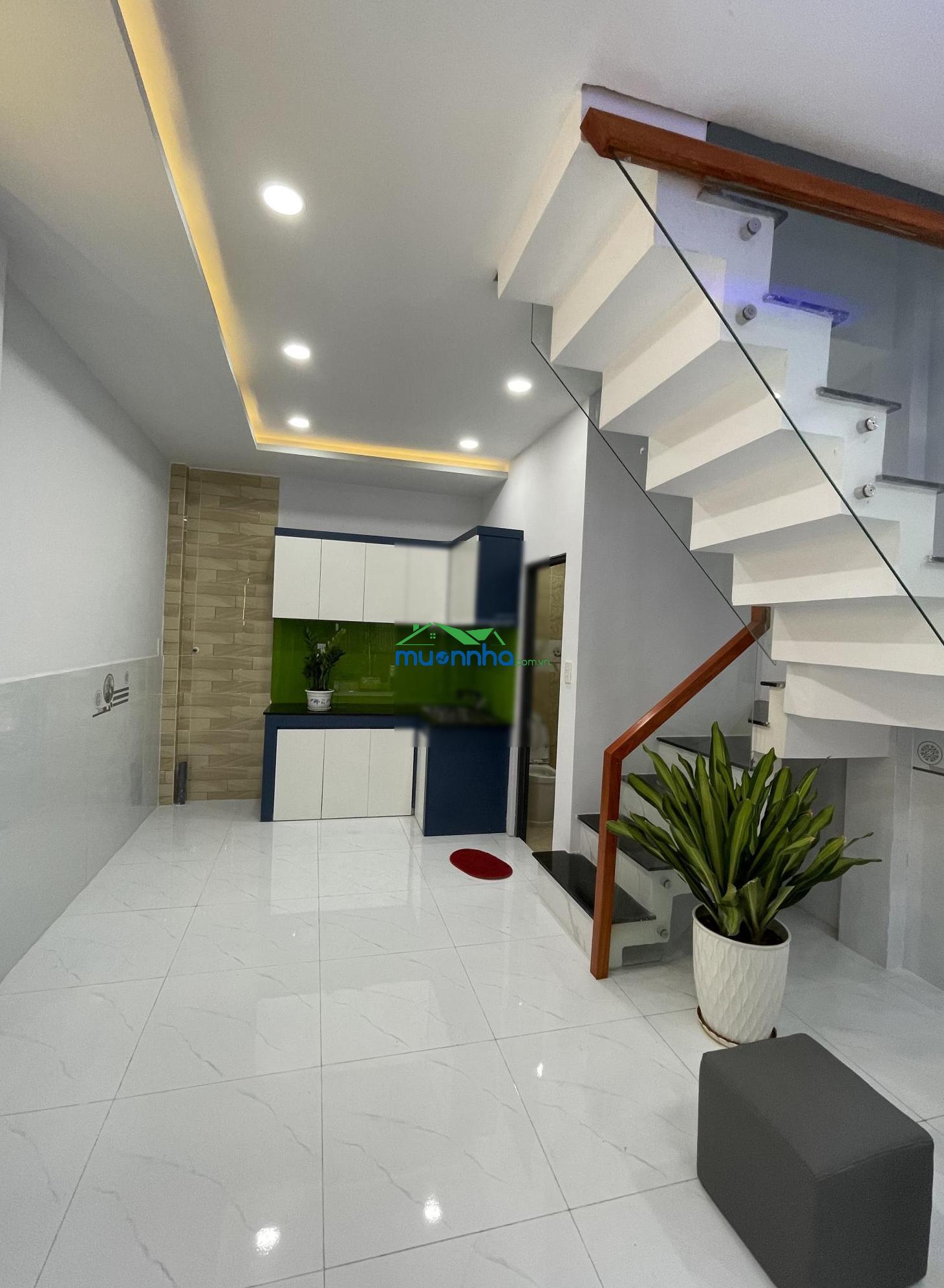 Siêu phẩm 2 tầng ngay công viên hồ trái tim- hẻm 5m thông -diện tích 4m x 9m chỉ 3 tỷ 7 còn tl - 4