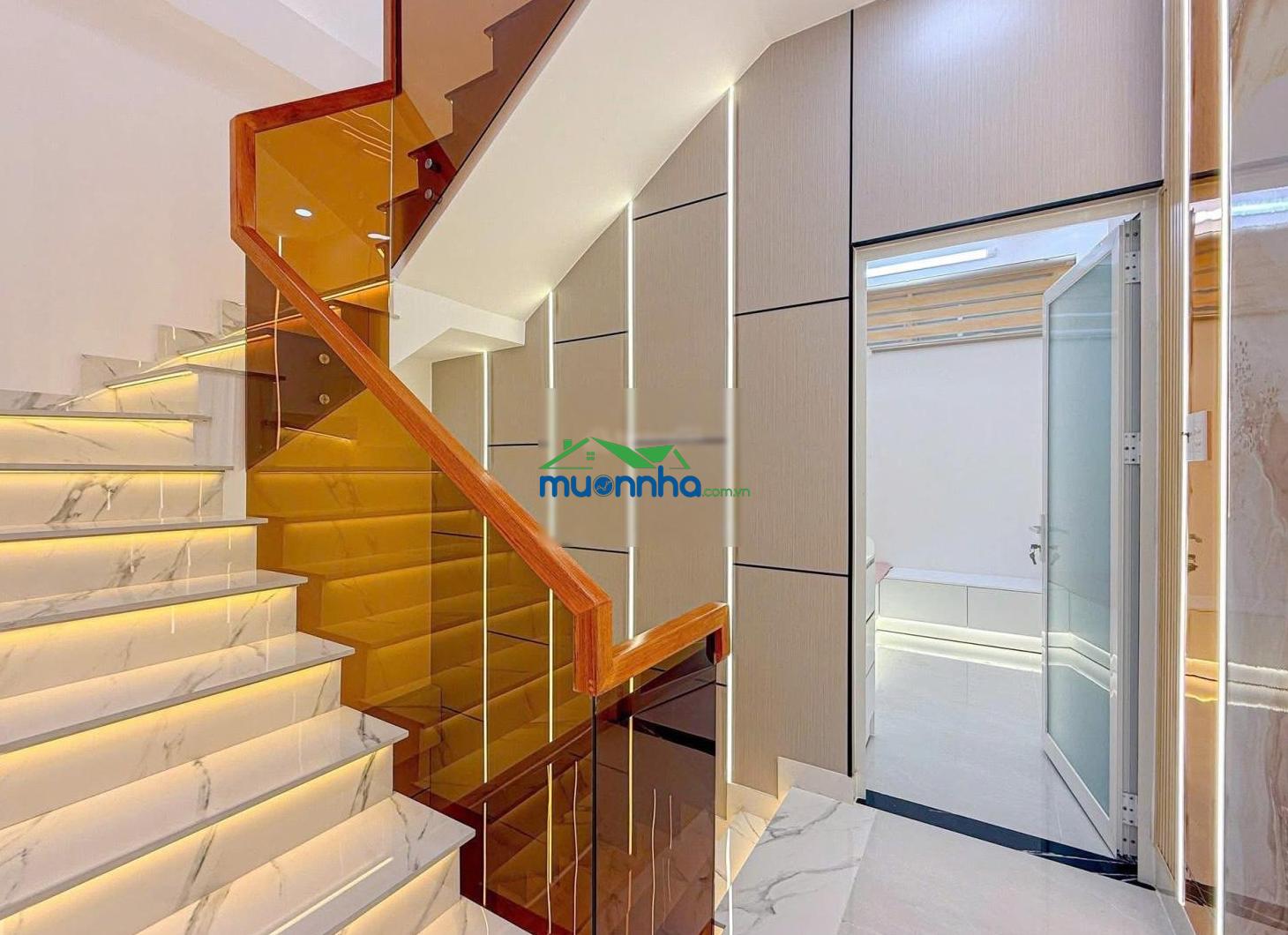 Hot! bán nhà đẹp 3 tầng 5x12m, xe hơi đậu trong nhà, giá 9.99 tỷ gò ô môi, quận 7 kế phú mỹ hưng